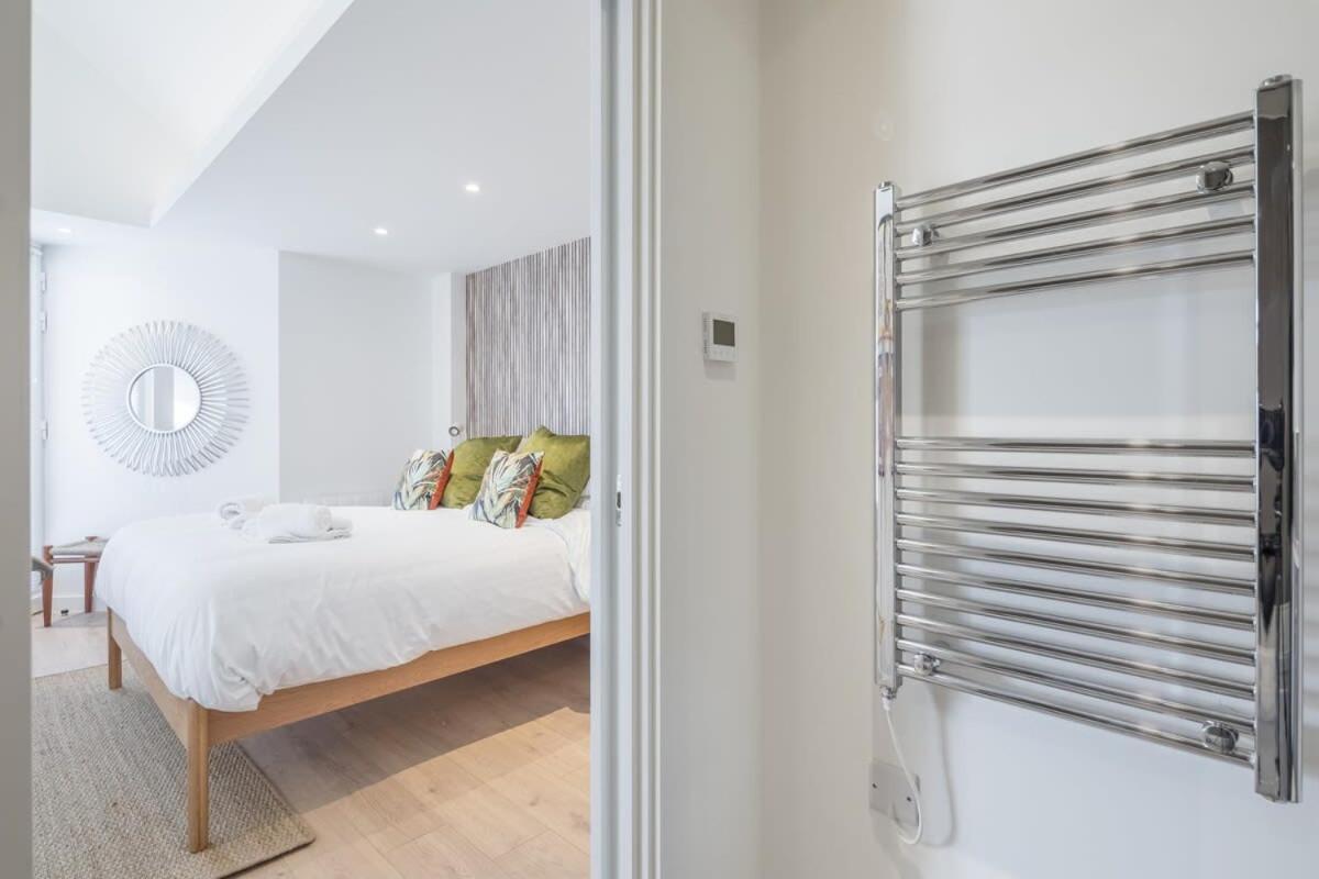 Luxurious City Centre Apartment With Balcony Cambridge  Exterior foto